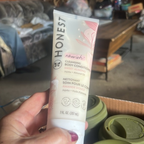 Hair - Picture 5 of 5